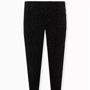Torrid Jeggins Pants Women’s 1R Black Pixie Super Skinny High-Rise Pull-On New